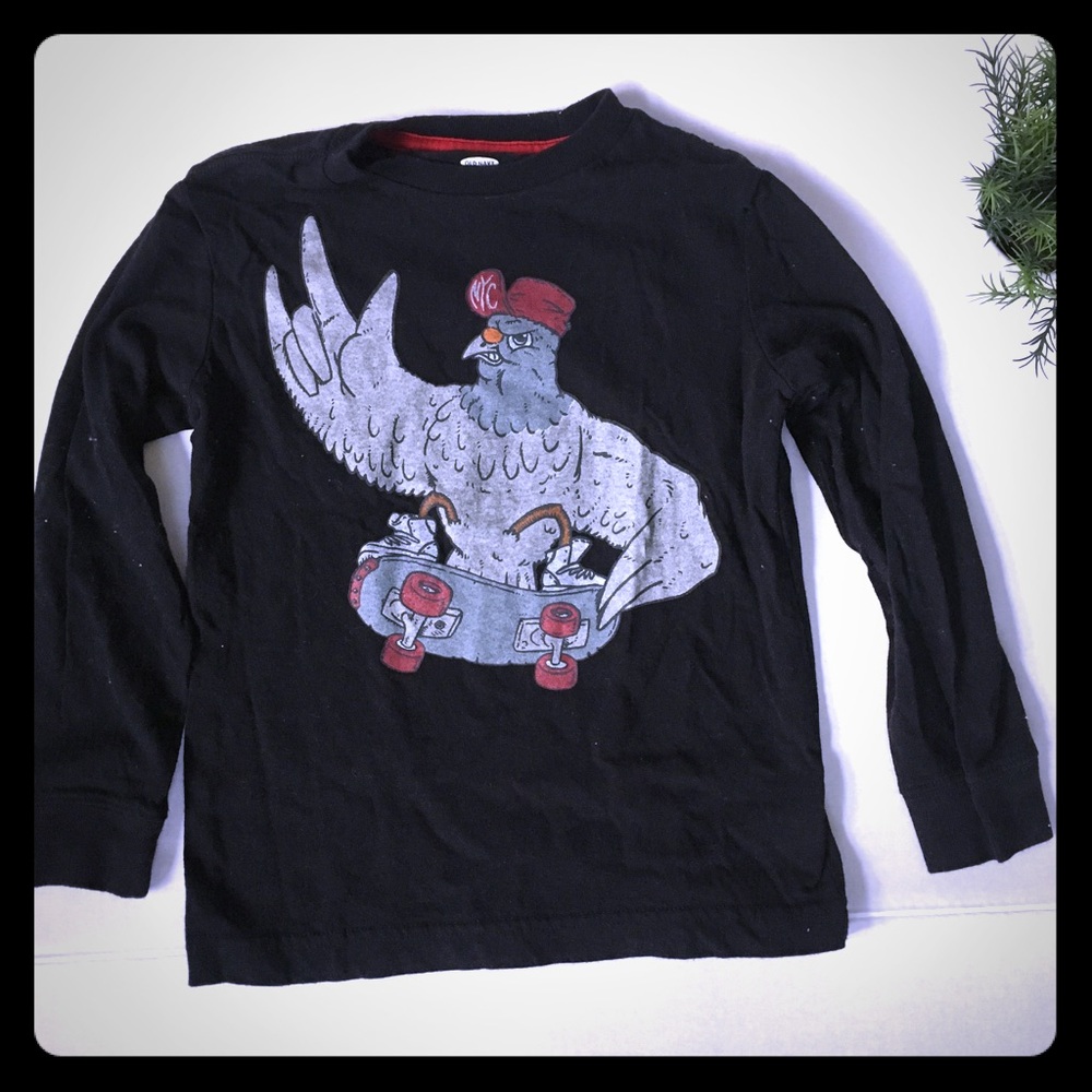 5/$25 Old Navy Black long sleeve eagle skate shirt